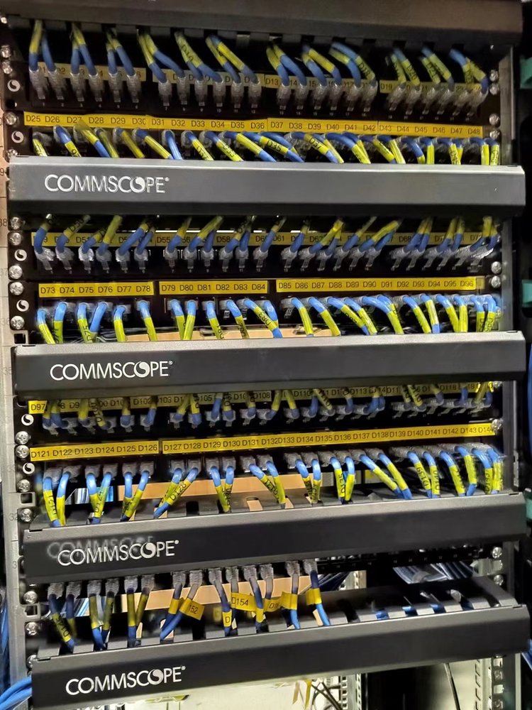 弱電智能化系統(tǒng)集成 網(wǎng)絡(luò)布線、安防監(jiān)控與智能化安裝一站式解決方案